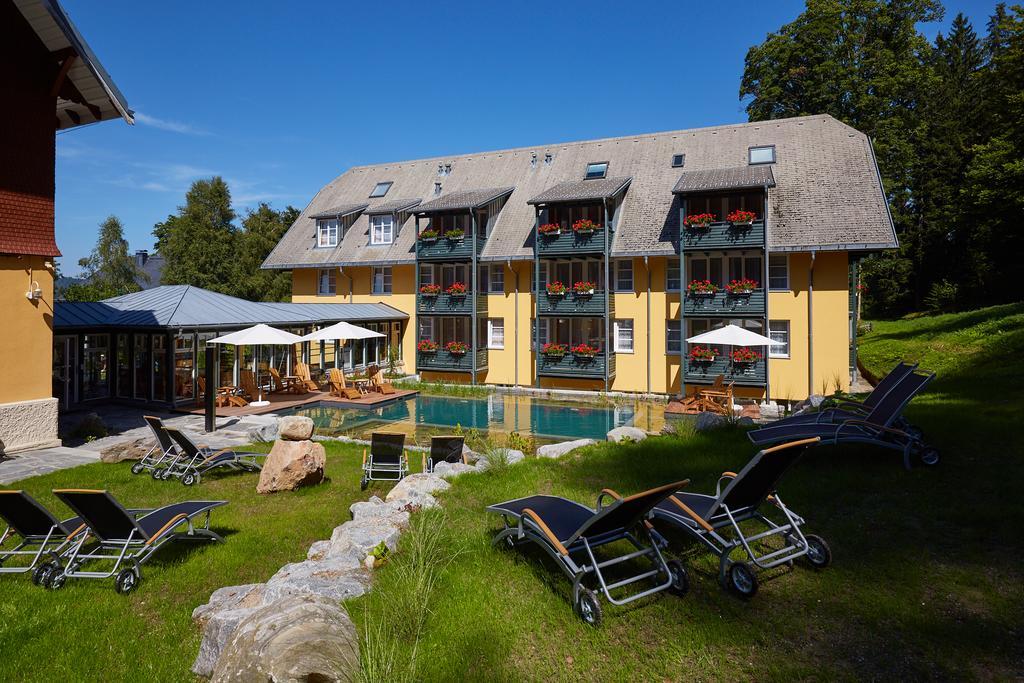 Ferien Residenz Bergfried Hotel Hinterzarten Exterior photo