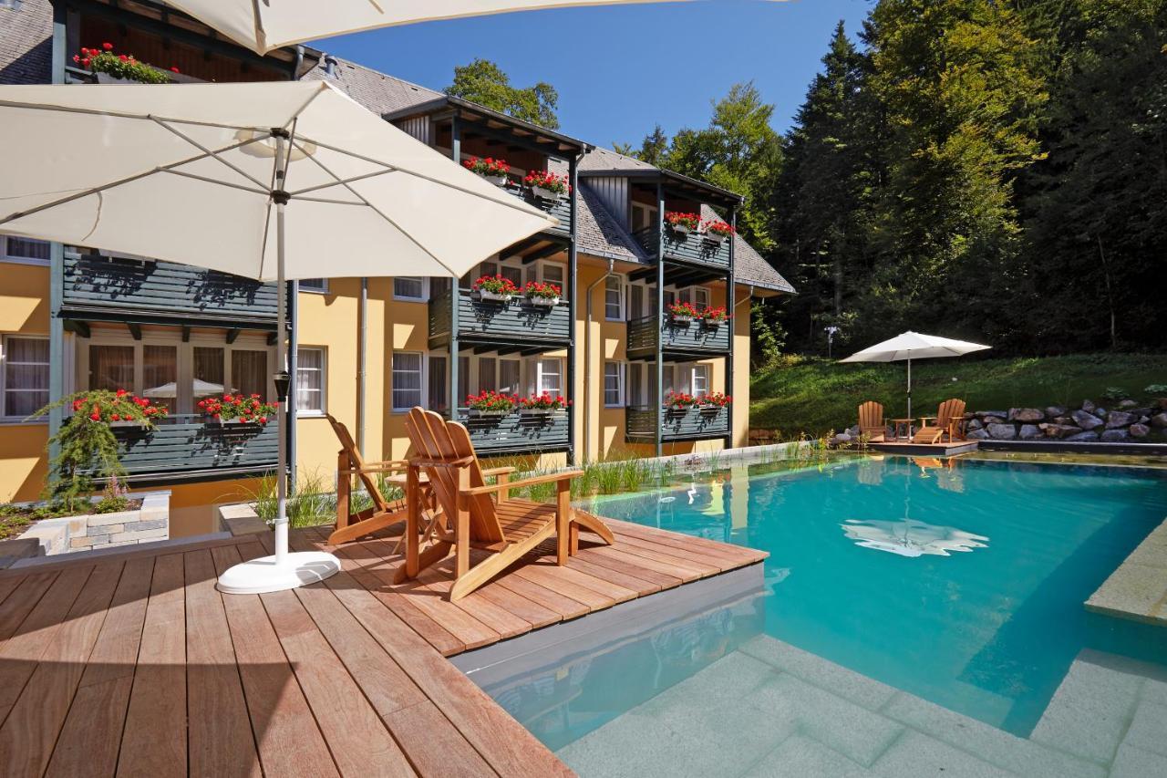 Ferien Residenz Bergfried Hotel Hinterzarten Exterior photo